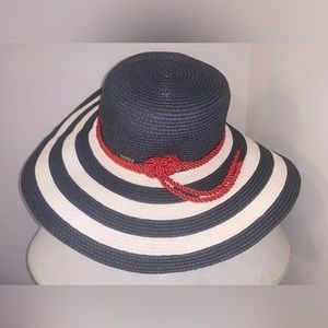 Women’s Floppy beach hat